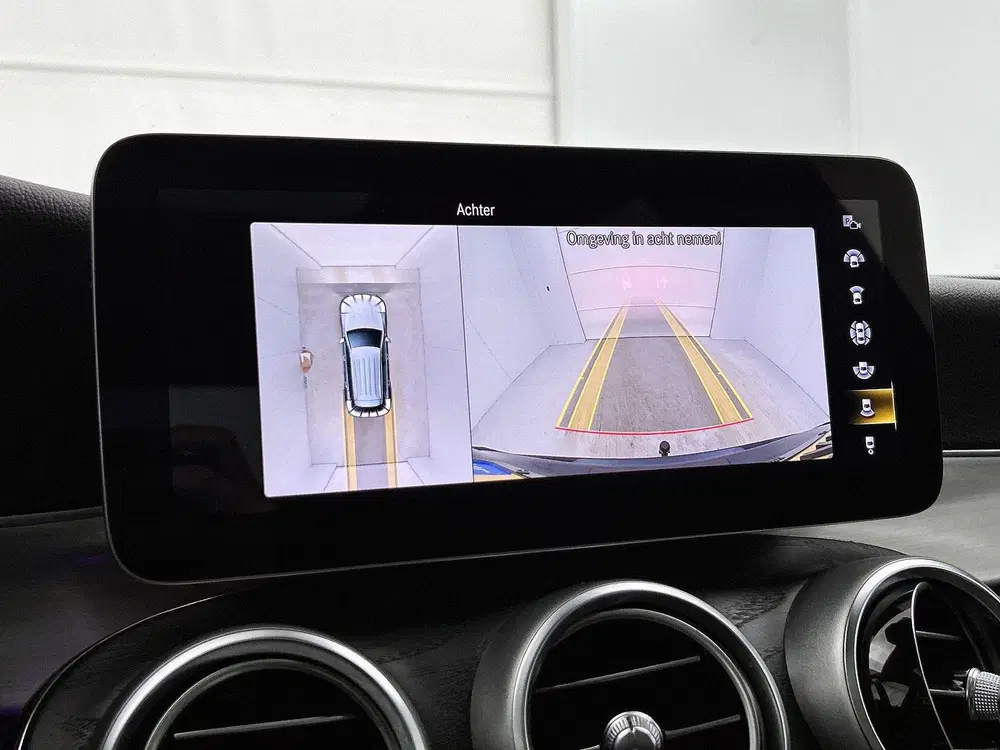 Mercedes-Benz GLC 300e 4MATIC Business Solution AMG uit 2020, foto 13