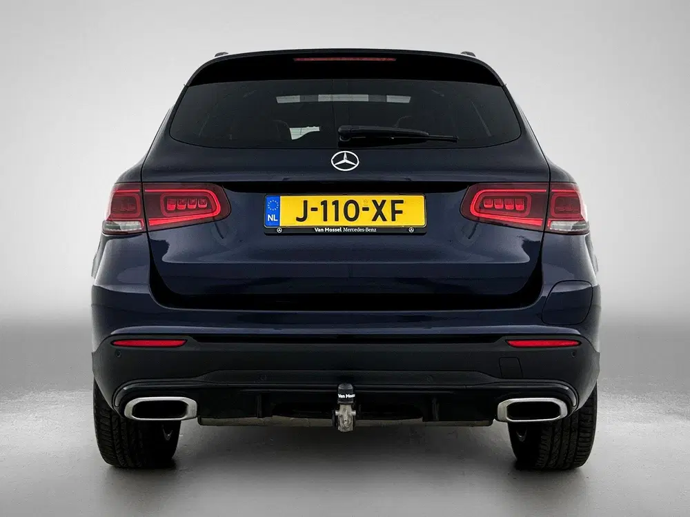 Mercedes-Benz GLC 300e 4MATIC Business Solution AMG uit 2020, foto 3