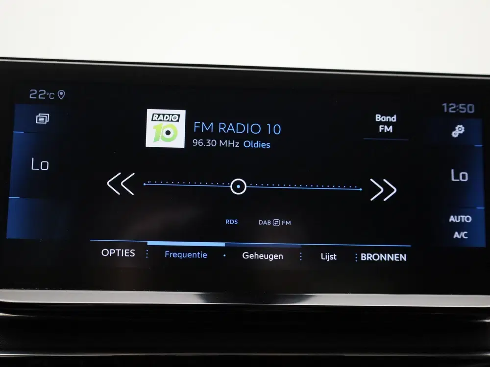 Peugeot 3008 1.2 PureTech 96kW S&S Allure uit 2021, foto 15