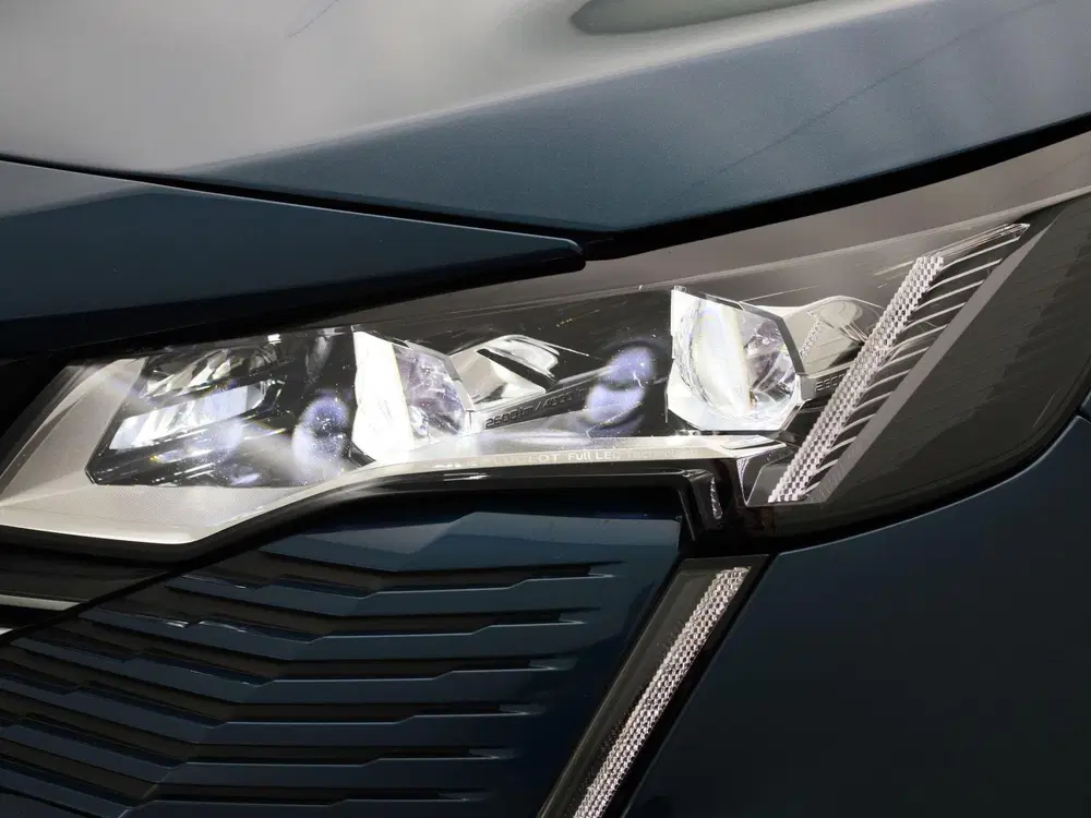 Peugeot 3008 1.2 PureTech GT uit 2022, foto 13