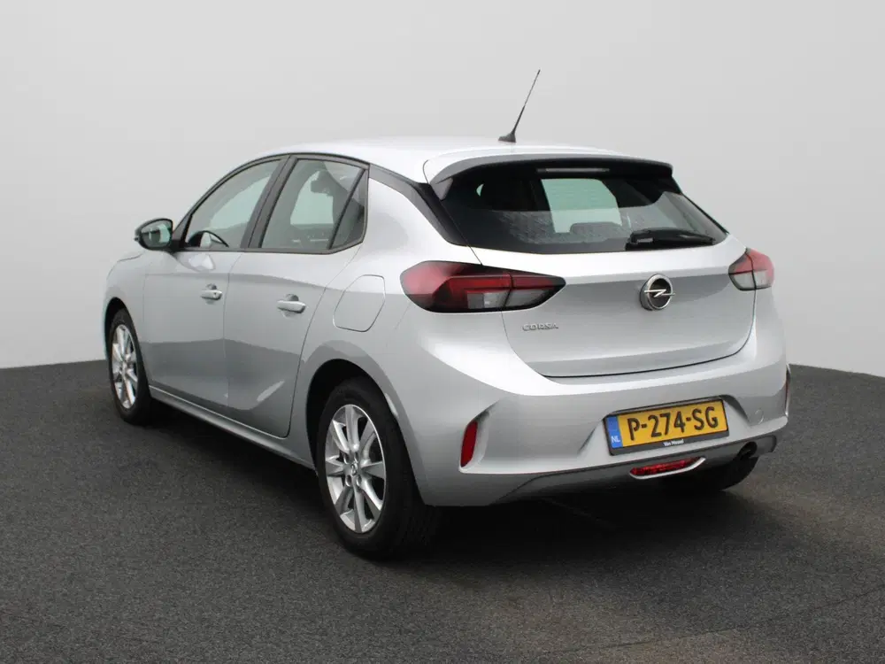 Opel Corsa 1.2 Edition uit 2022, foto 2