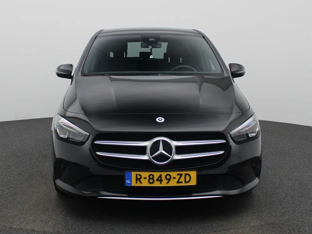 Mercedes-Benz B-Klasse 180 Business Line uit 2023, foto 3
