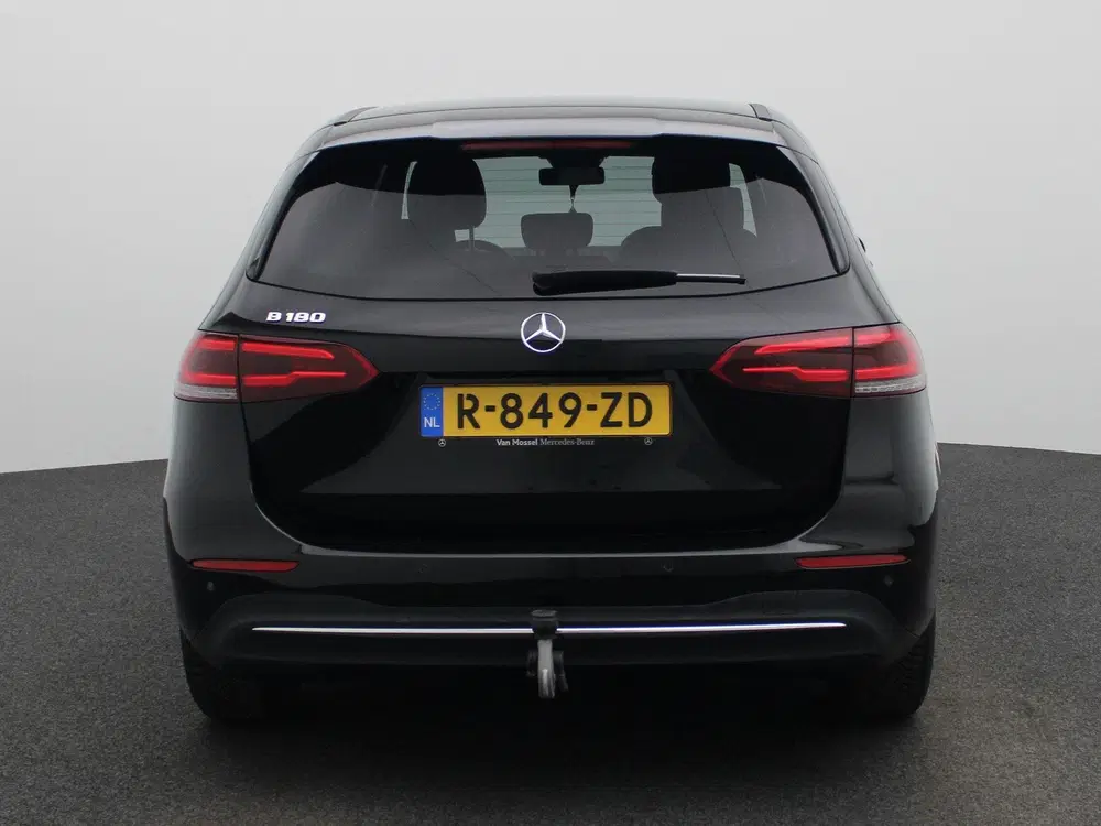 Mercedes-Benz B-Klasse 180 Business Line uit 2023, foto 5