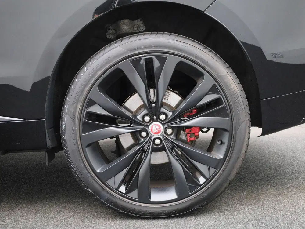 Jaguar F-Pace 2.0 P400e PHEV SE uit 2023, foto 13