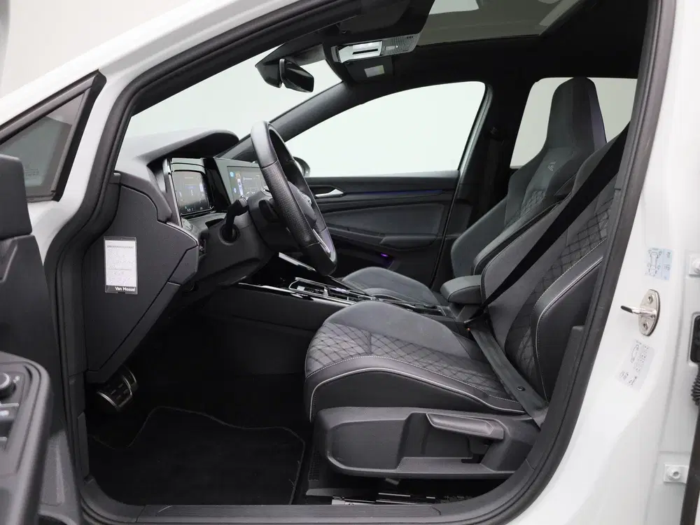 Volkswagen Golf 1.5 eTSI R-Line Business uit 2024, foto 11