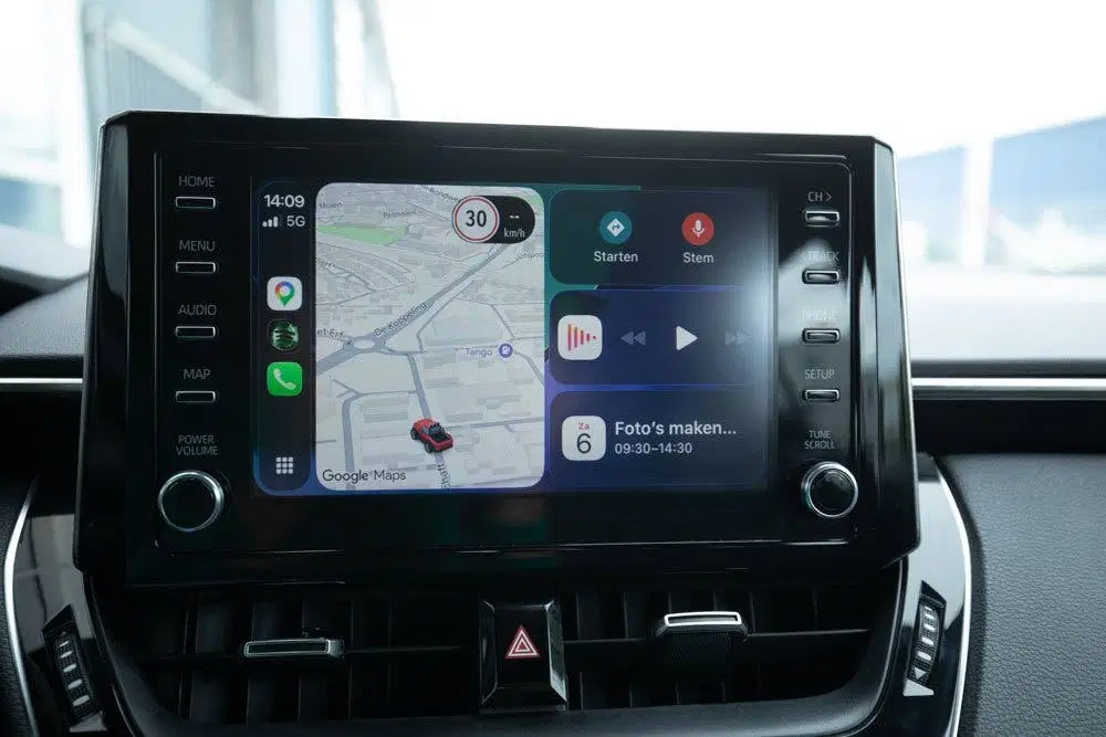 Toyota Corolla 1.8 Hybrid Business Plus Tech uit 2021, foto 12