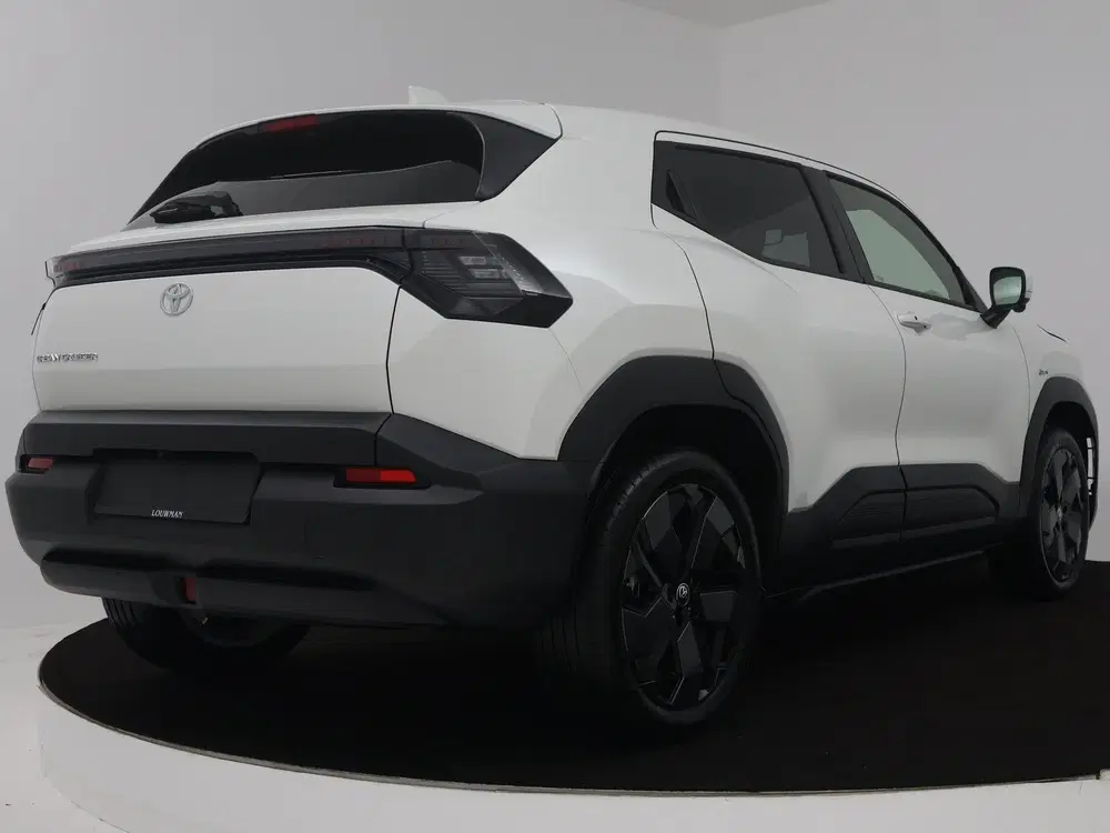 Toyota Urban Cruiser Executive 61 kWh uit 2026, foto 2
