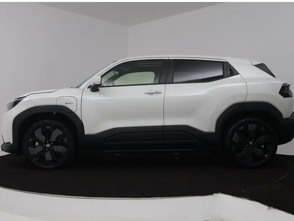 Toyota Urban Cruiser Executive 61 kWh uit 2026, foto 3