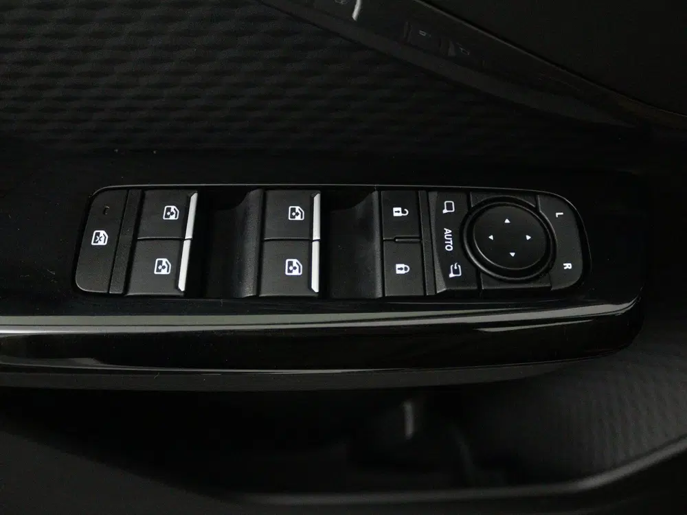 Toyota Urban Cruiser Executive 61 kWh uit 2026, foto 4