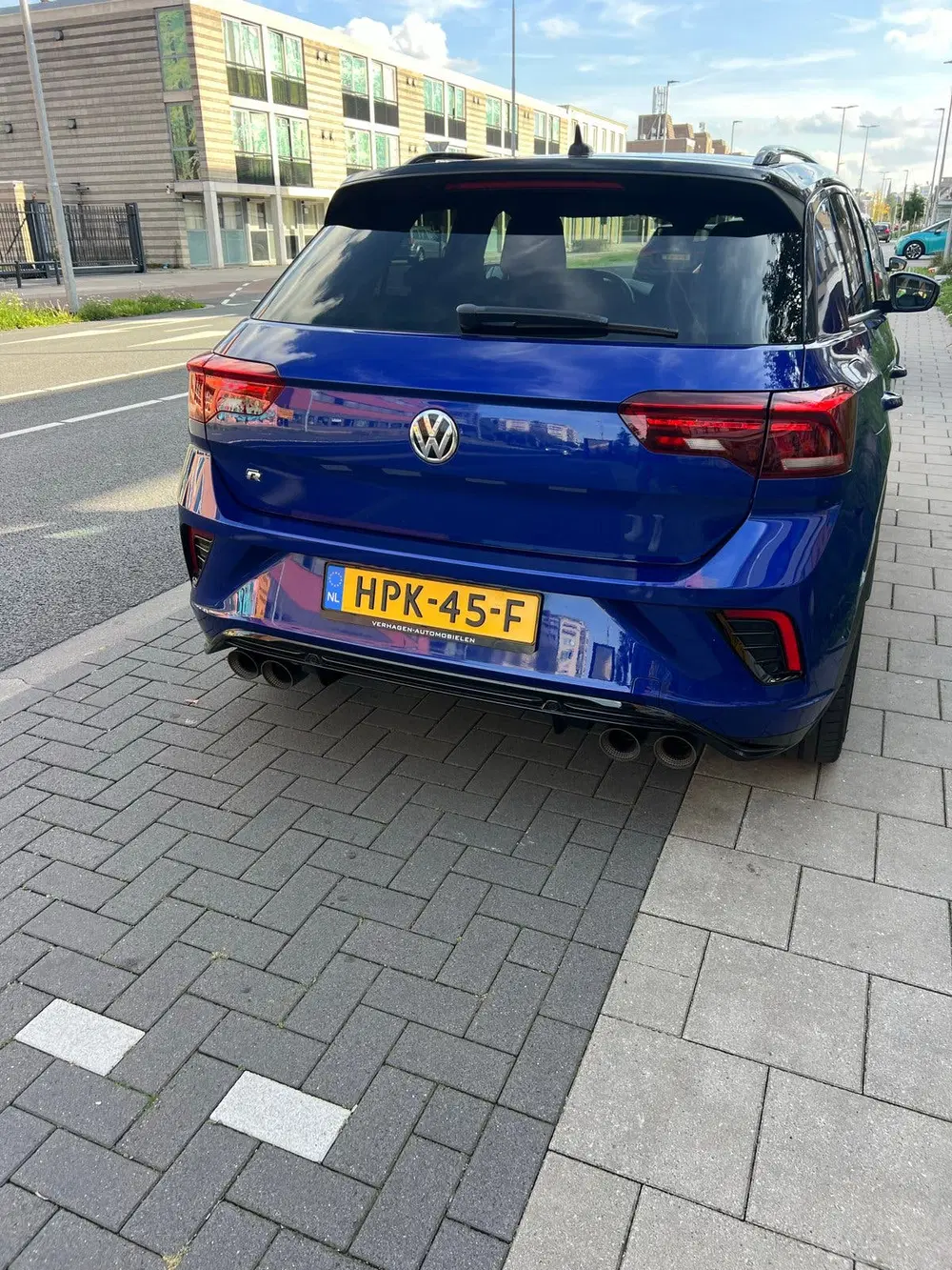 Volkswagen T-Roc 2.0 TSI 300pk 4Motion 7-DSG 2020 Blauw uit 2020, foto 3