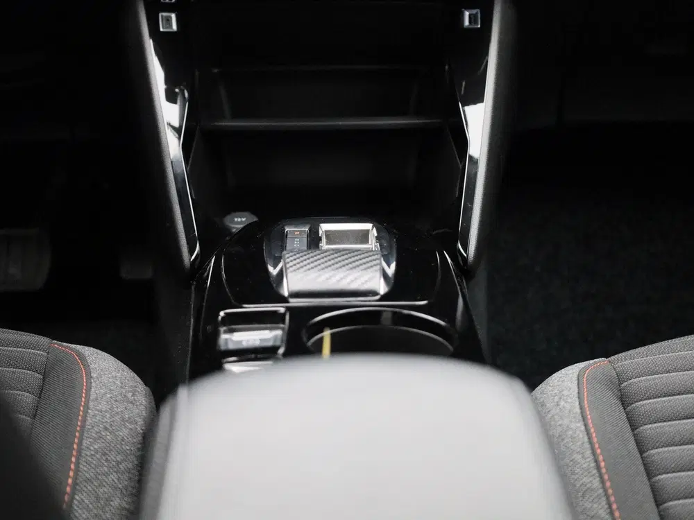 Peugeot 2008 e-2008 Active uit 2022, foto 10