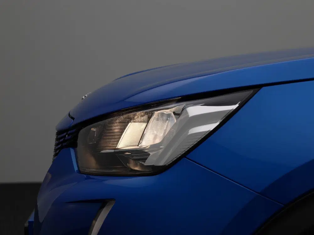 Peugeot 2008 e-2008 Active uit 2022, foto 15