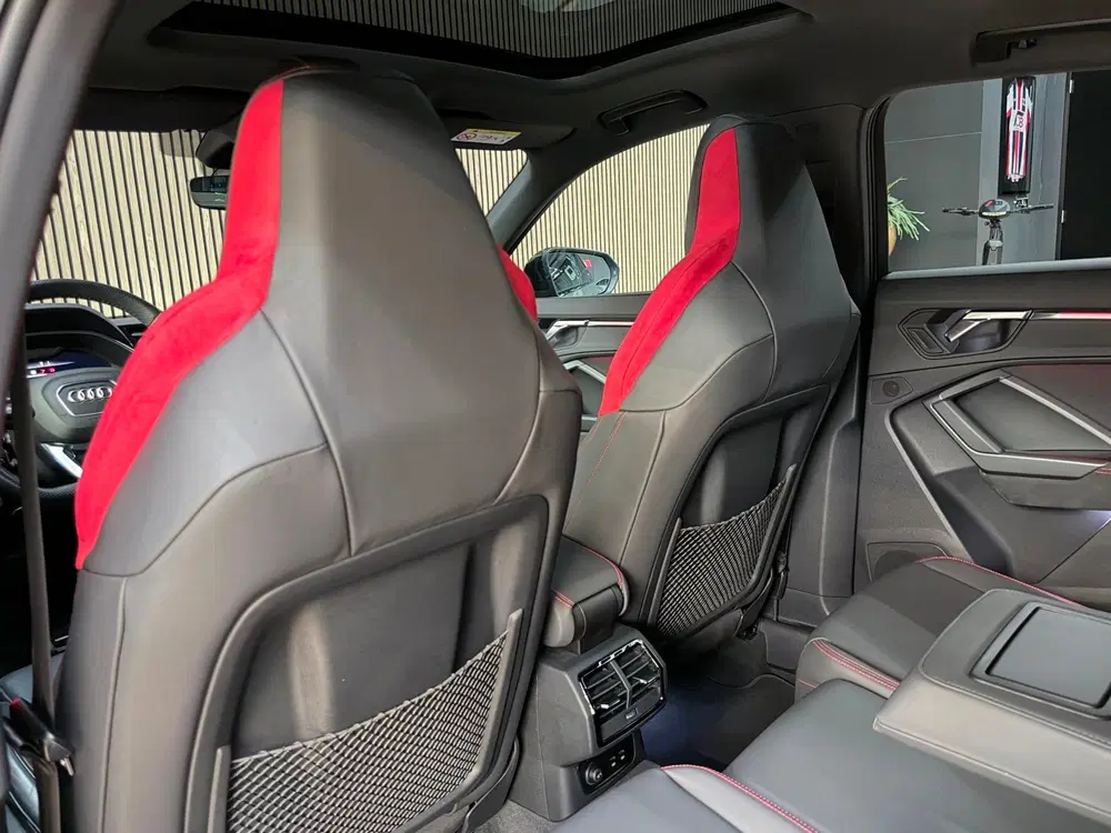 Audi RS Q3 TFSI Quattro uit 2020, foto 10