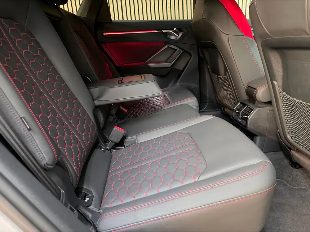 Audi RS Q3 TFSI Quattro uit 2020, foto 9