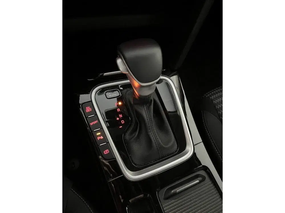 Kia Ceed 1.6 GDI PHEV PLUG-IN DynamicLine 1E EIG uit 2023, foto 10