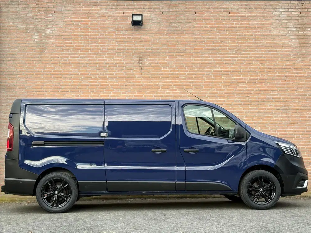 Renault Trafic 2.0DCI 130PK Lang uit 2022, foto 13