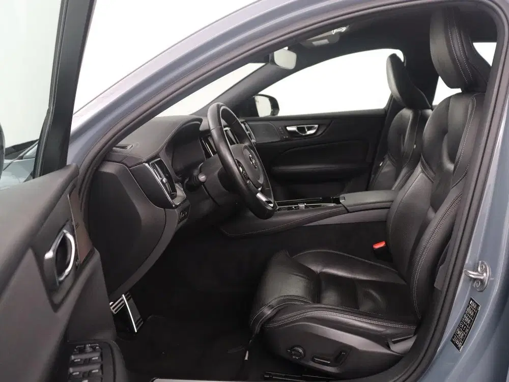 Volvo S60 2.0 Recharge T8 AWD R-Design uit 2023, foto 4