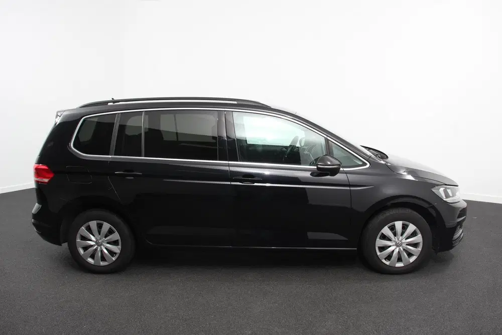 Volkswagen Touran 1.5 TSI 150pk DSG Comfortline 7p Navigatie uit 2020, foto 6
