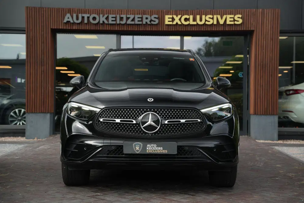 Mercedes-Benz GLC 400e 4MATIC AMG Line Panoramadak Bu uit 2023, foto 3