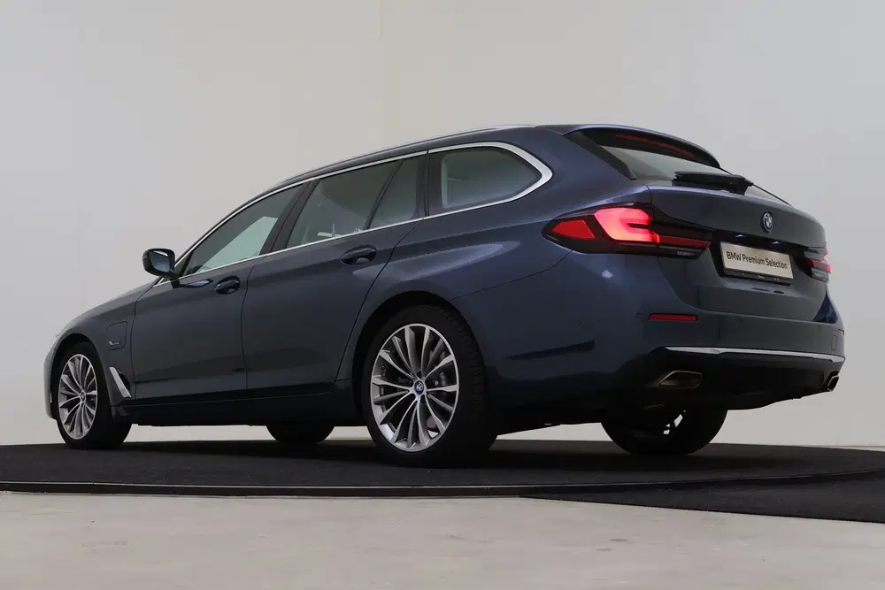 BMW 5-serie 530e High Executive Luxury Line Automaat uit 2023, foto 11