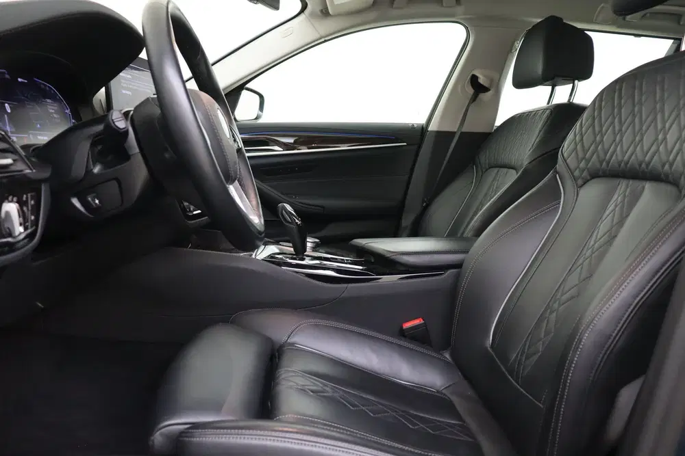 BMW 5-serie 530e High Executive Luxury Line Automaat uit 2023, foto 12