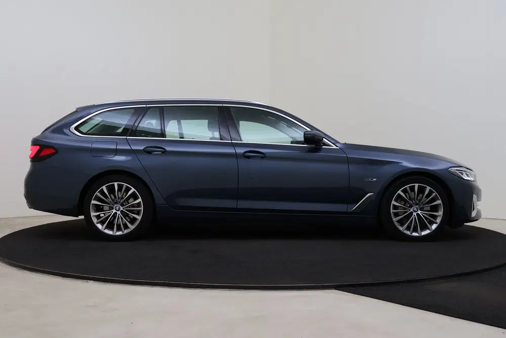 BMW 5-serie 530e High Executive Luxury Line Automaat uit 2023, foto 7