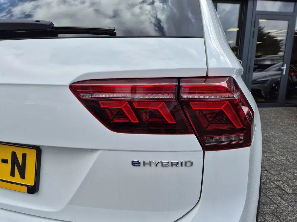 Volkswagen Tiguan 1.4 TSI eHybrid R-Line Business+ uit 2023, foto 14