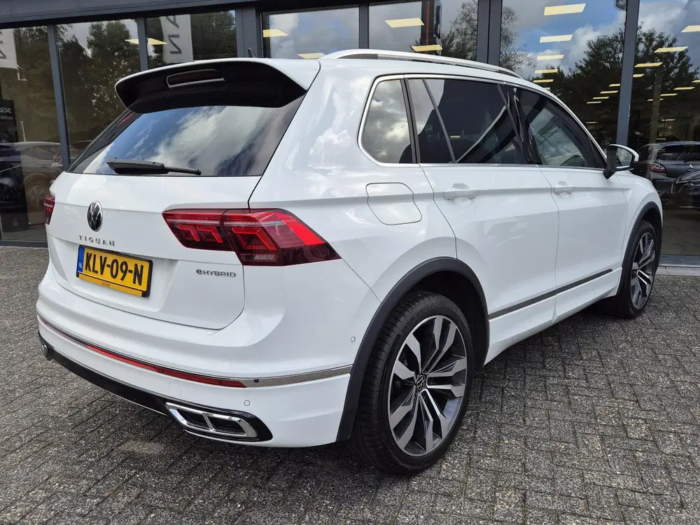 Volkswagen Tiguan 1.4 TSI eHybrid R-Line Business+ uit 2023, foto 2