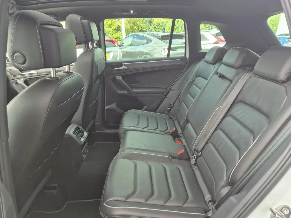 Volkswagen Tiguan 1.4 TSI eHybrid R-Line Business+ uit 2023, foto 7