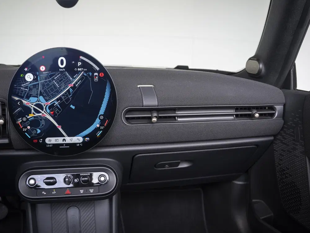 Mini Cabrio Cooper C John Cooper Works uit 2026, foto 14