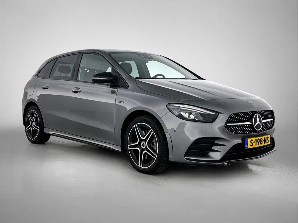 Mercedes-Benz B-Klasse 250 e Business Solution AMG Limited L uit 2020, foto 13