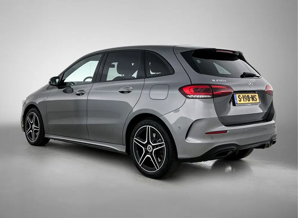 Mercedes-Benz B-Klasse 250 e Business Solution AMG Limited L uit 2020, foto 14