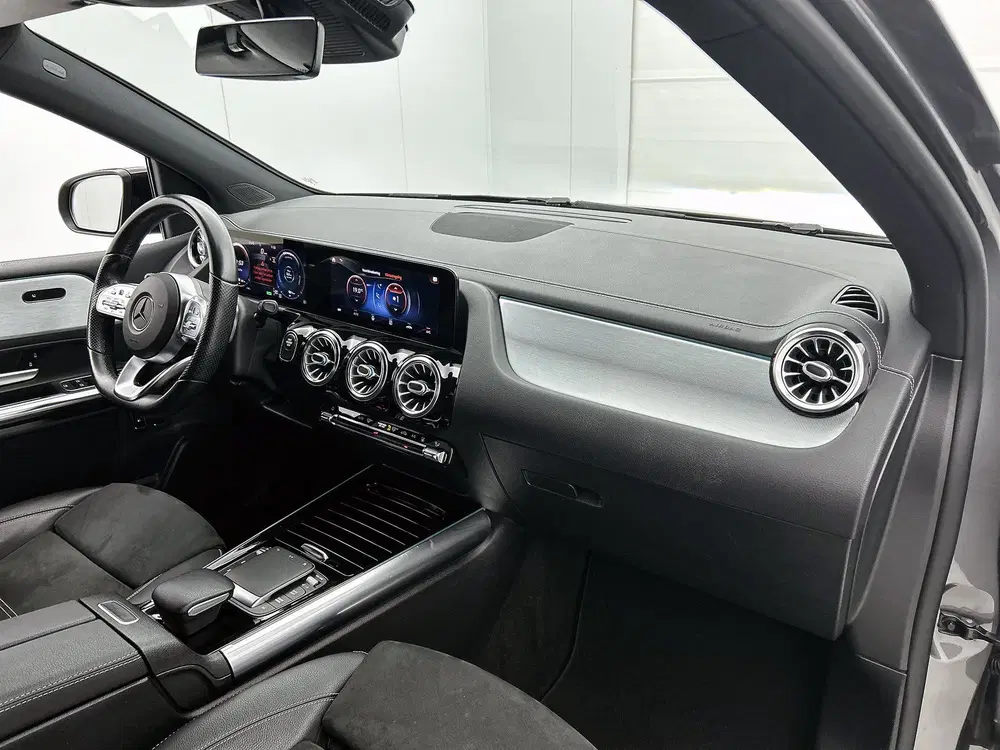 Mercedes-Benz B-Klasse 250 e Business Solution AMG Limited L uit 2020, foto 6