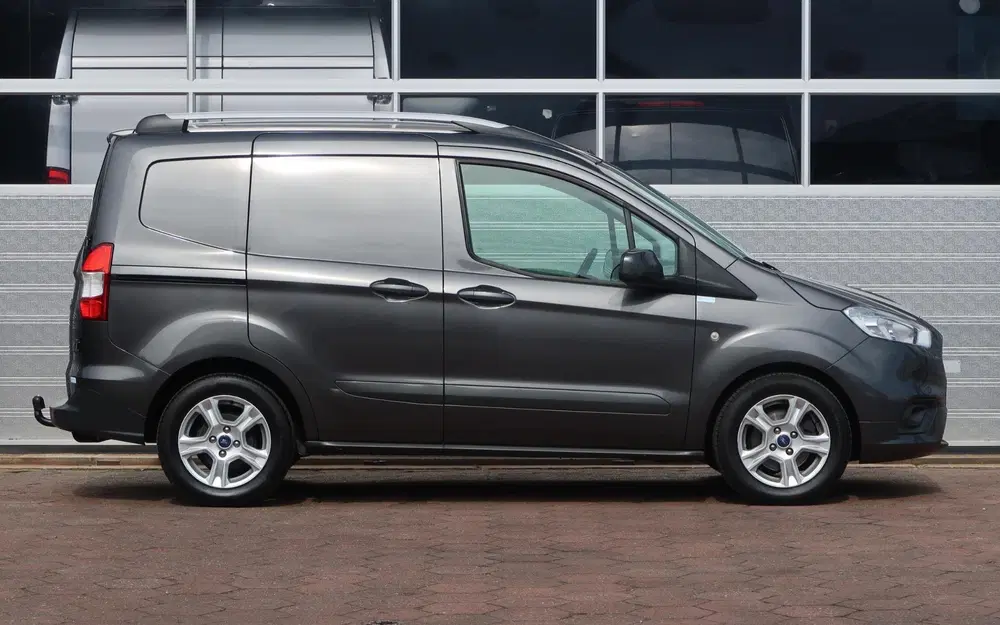 Ford Transit Courier 1.0 Limited EcoBoost S&S CAMERA uit 2021, foto 14