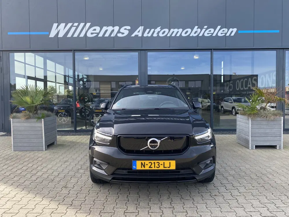 Volvo XC40 Recharge Twin Pro SOH 91.70 % Panorama Dak uit 2021, foto 2