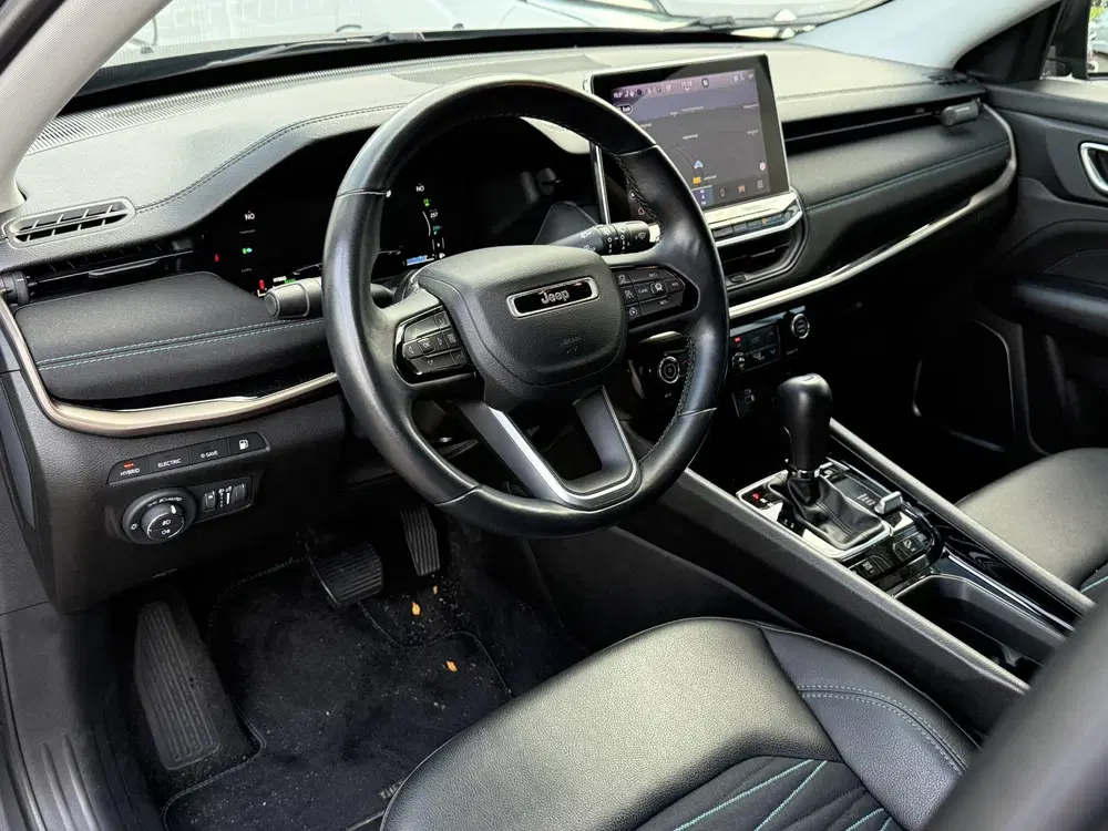 Jeep Compass 4xe 240 Plug-in Hybrid Electric Upland uit 2022, foto 2
