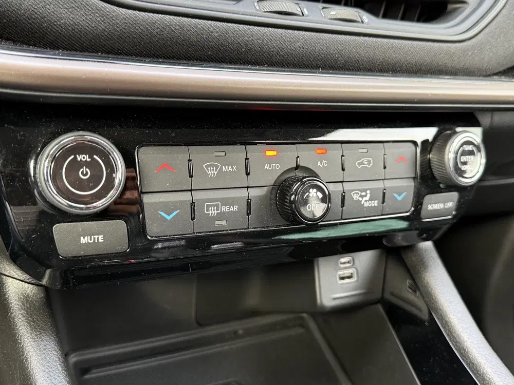 Jeep Compass 4xe 240 Plug-in Hybrid Electric Upland uit 2022, foto 9