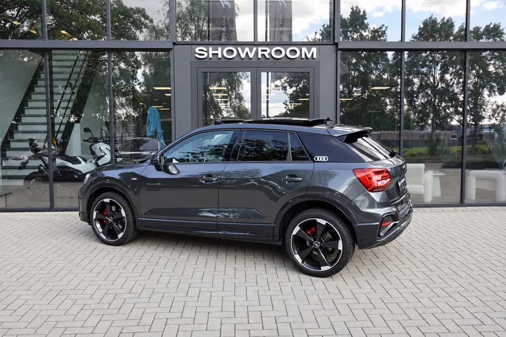 Audi Q2 35 TFSI S 2X S-LINE Edition PANO KEYLESS M uit 2022, foto 2
