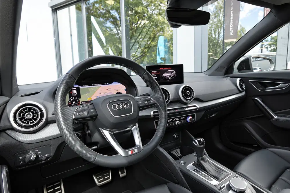 Audi Q2 35 TFSI S 2X S-LINE Edition PANO KEYLESS M uit 2022, foto 4