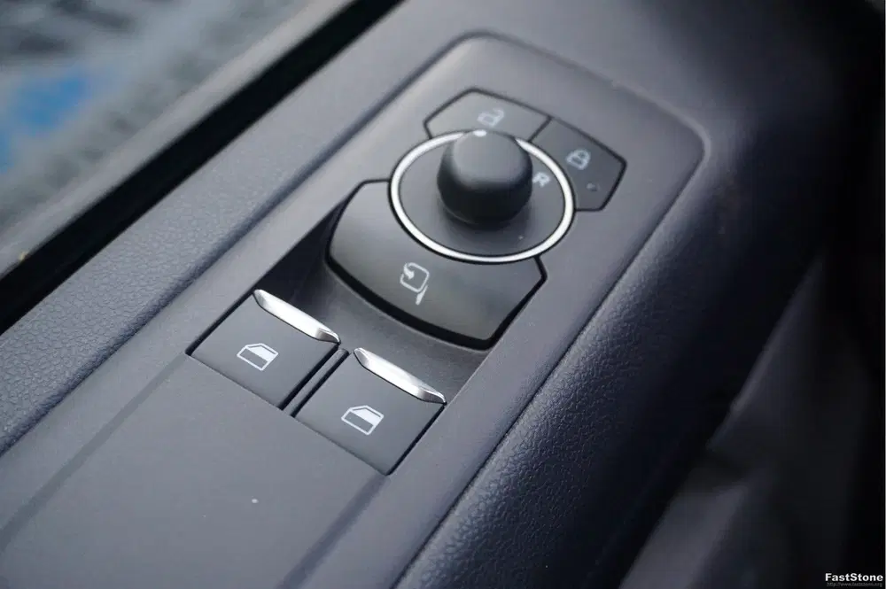 Ford Transit Custom 300L 136PK Limited BPM VRIJ Navi uit 2024, foto 15