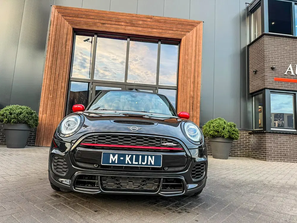 Mini Cabrio 2.0 John Cooper Works F1 aut 231pk Facelif uit 2020, foto 3