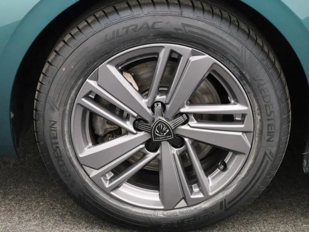 Peugeot 308 1.2 PureTech 130 S&S Active Pack uit 2023, foto 12