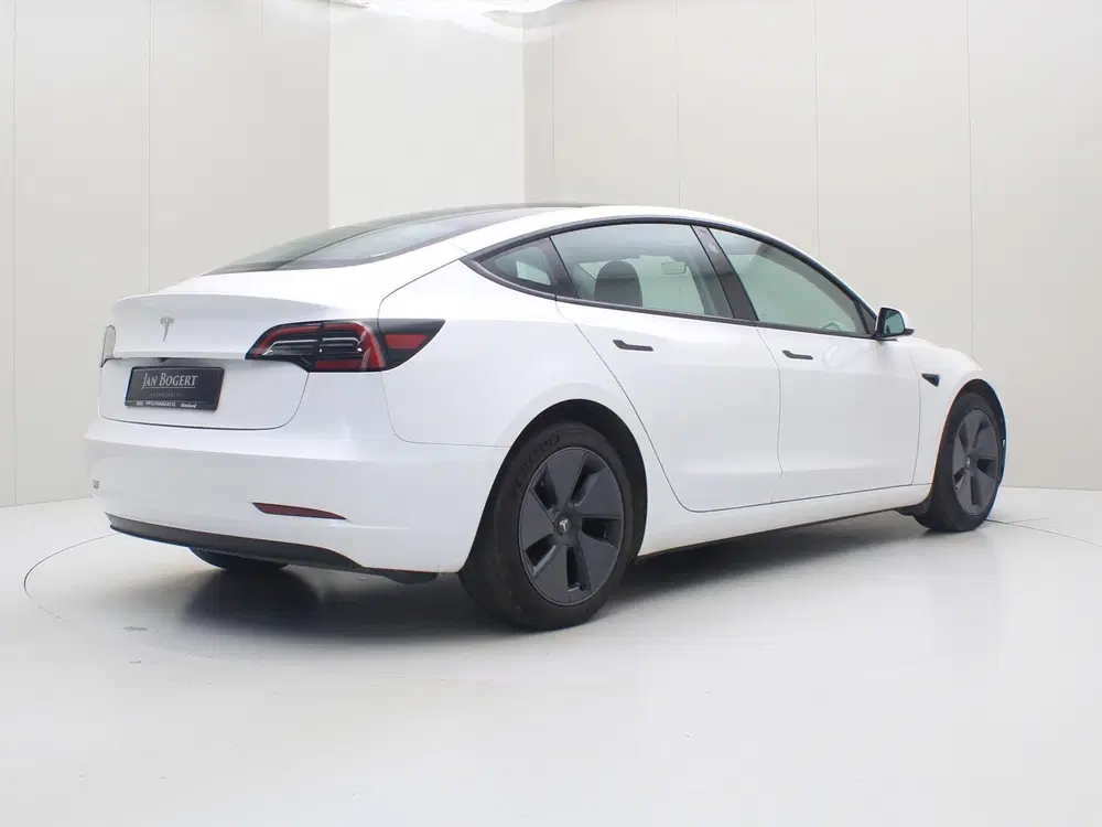 Tesla Model 3 Standard RWD Plus UPGRADE 94.7% SoH [ LFP uit 2023, foto 2