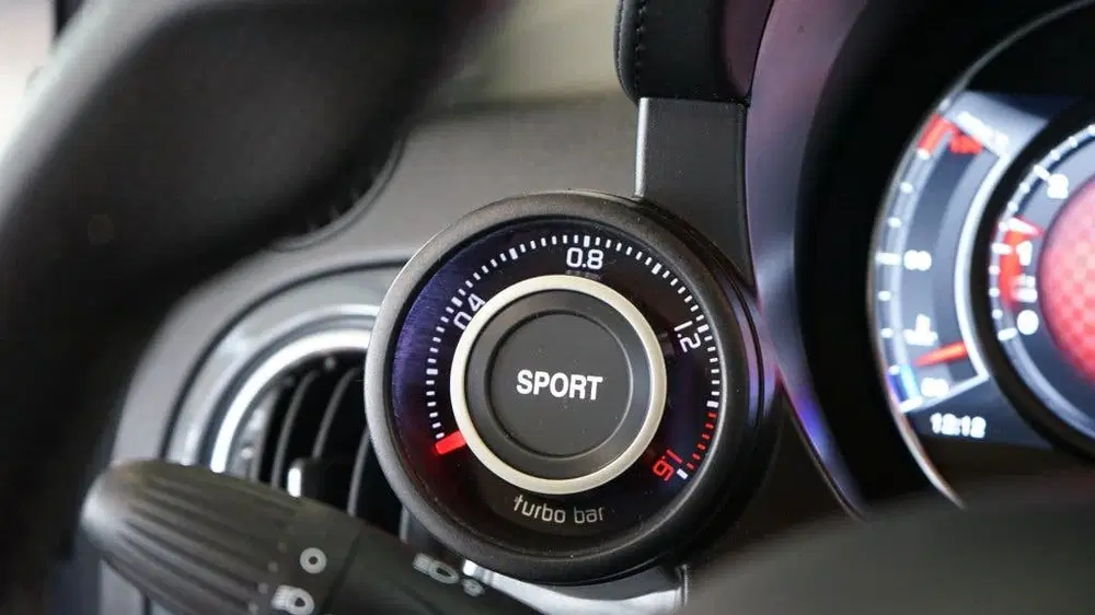 Abarth 500 1.4 T-Jet Abarth 595 uit 2019, foto 14