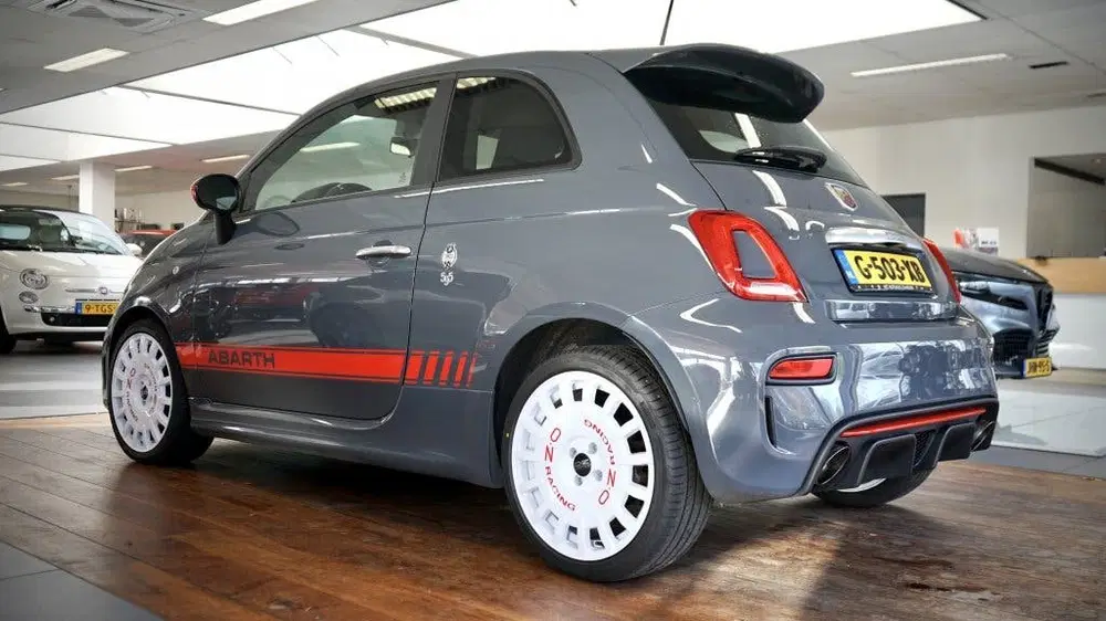 Abarth 500 1.4 T-Jet Abarth 595 uit 2019, foto 7