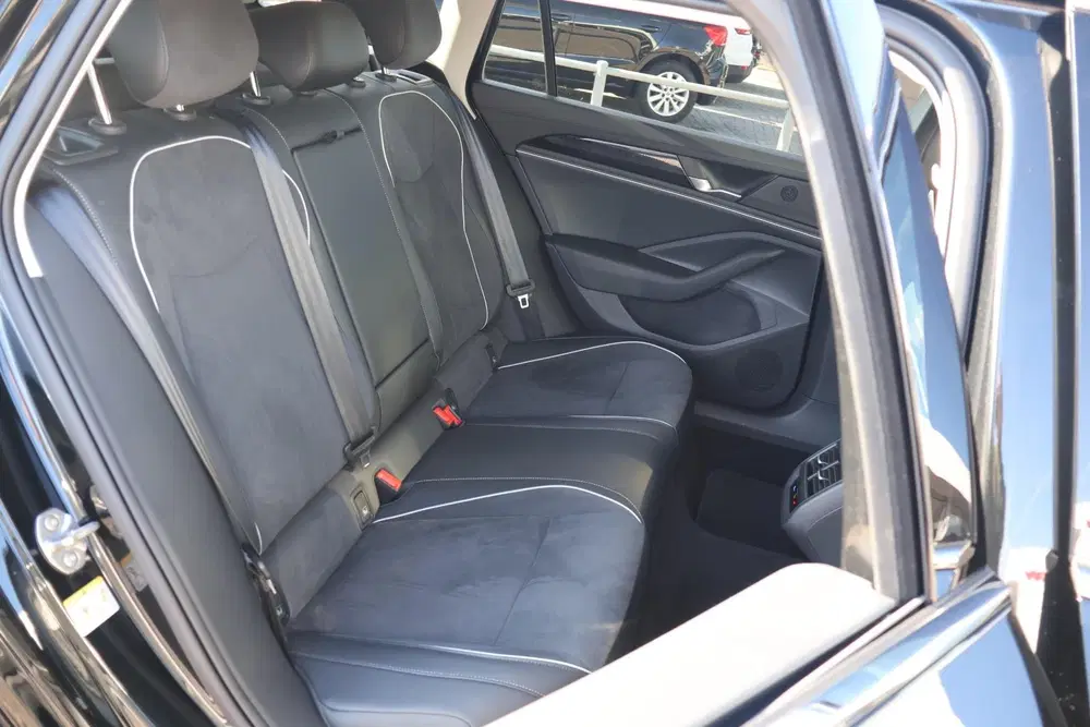 Volkswagen Passat 1.5 eHybrid 204pk Business uit 2026, foto 6