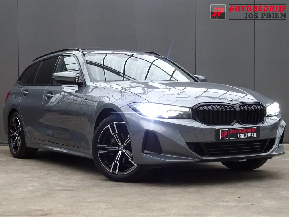 BMW 3-serie 3 Serie Touring * PANORAMADAK * LEER * CAR uit 2023, foto 2