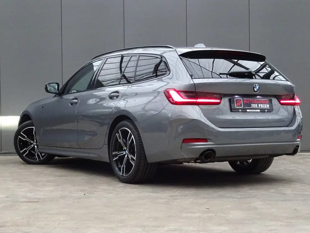 BMW 3-serie 3 Serie Touring * PANORAMADAK * LEER * CAR uit 2023, foto 3