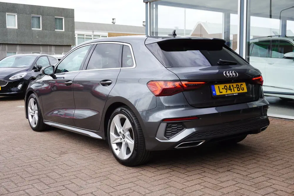 Audi A3 35 TFSI S edition Automaat uit 2021, foto 6