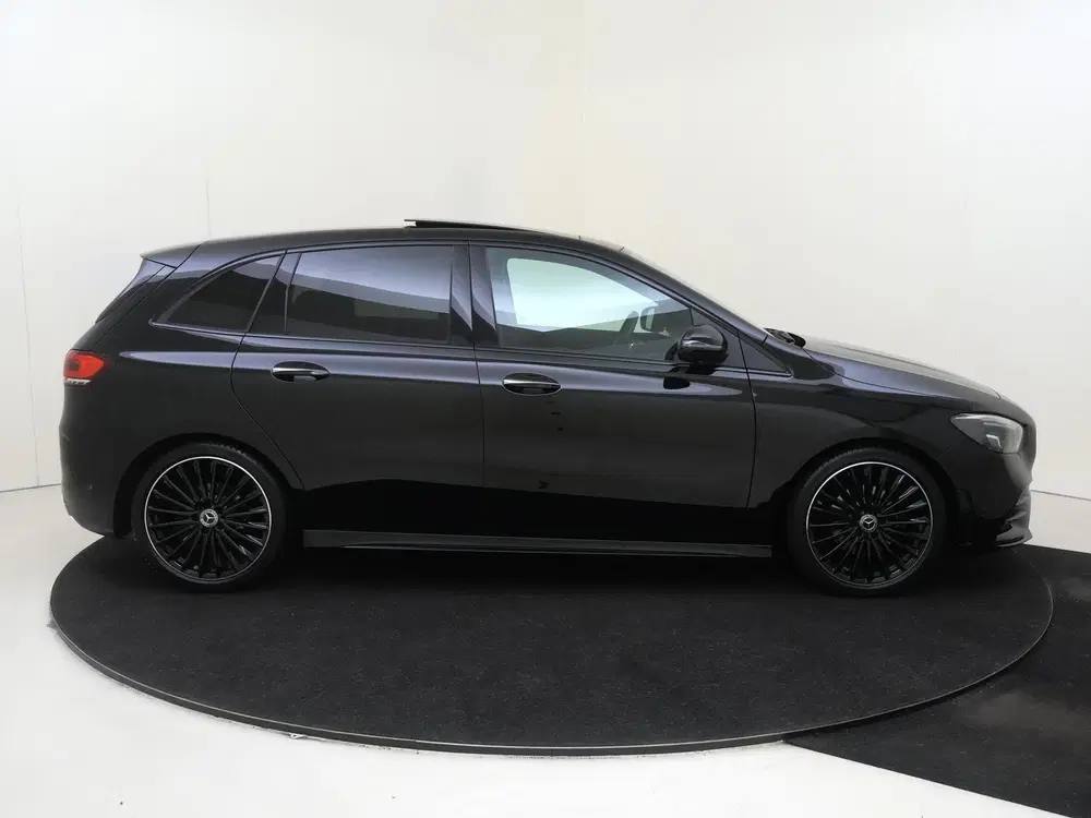 Mercedes-Benz B-Klasse 180 Business Solution AMG uit 2022, foto 10